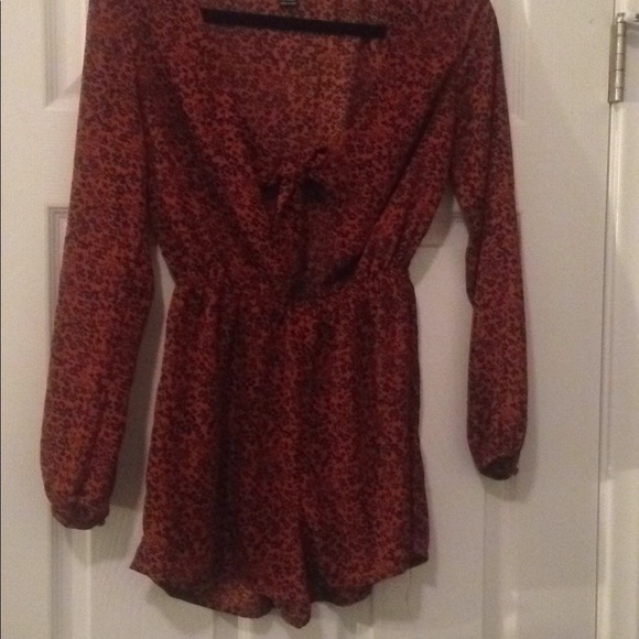 Forever 21 romper - Picture 1 of 5